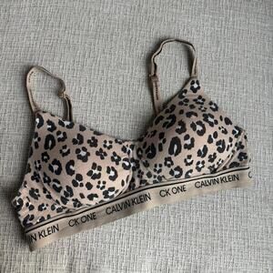Leopard print wireless bra